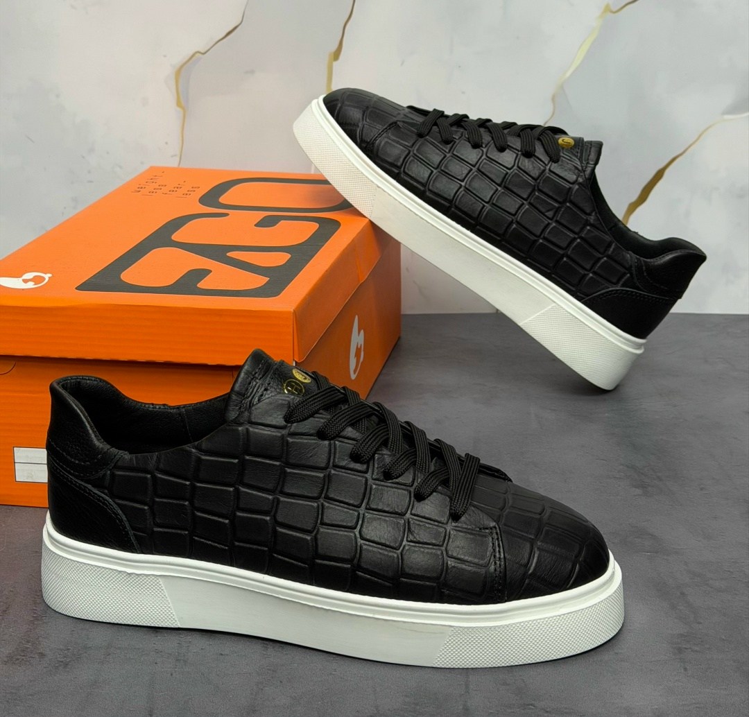 ,кеды адидас мужские черные с белой подошвой,мужская ,обуви,мужские кроссовки