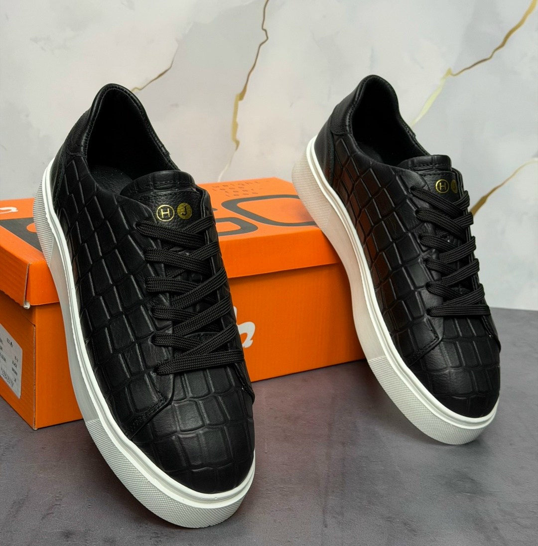 ,кеды адидас мужские черные с белой подошвой,мужская ,обуви,мужские кроссовки