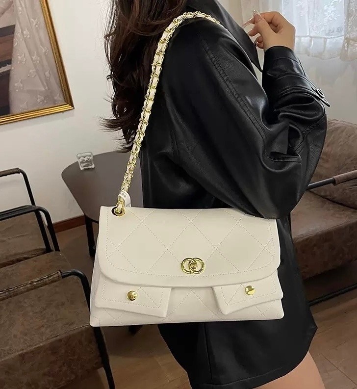 модная сумка,сумка с цепочкой,сумка женская,модная сумочка,женская сумка на плечо