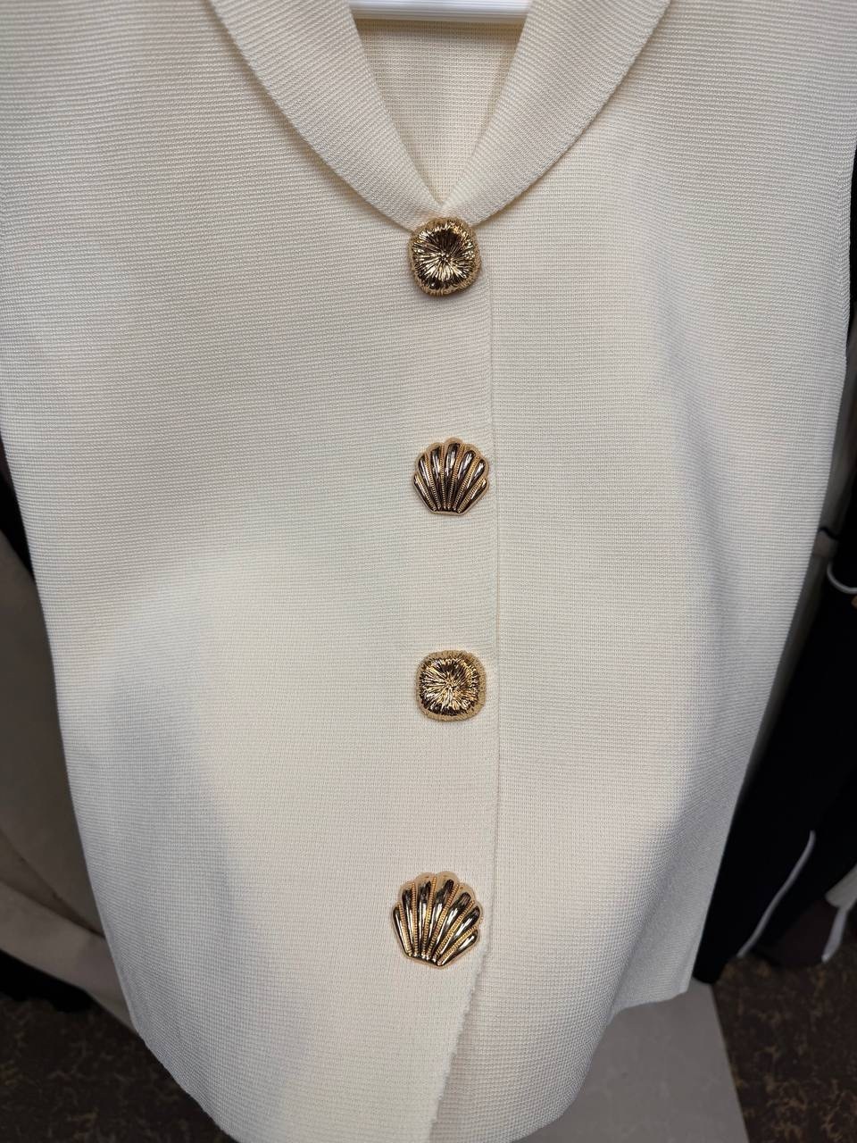 вязаные жилеты,жилетка женская,трикотажный жилет,жилет женский,вязаные жилеты женские