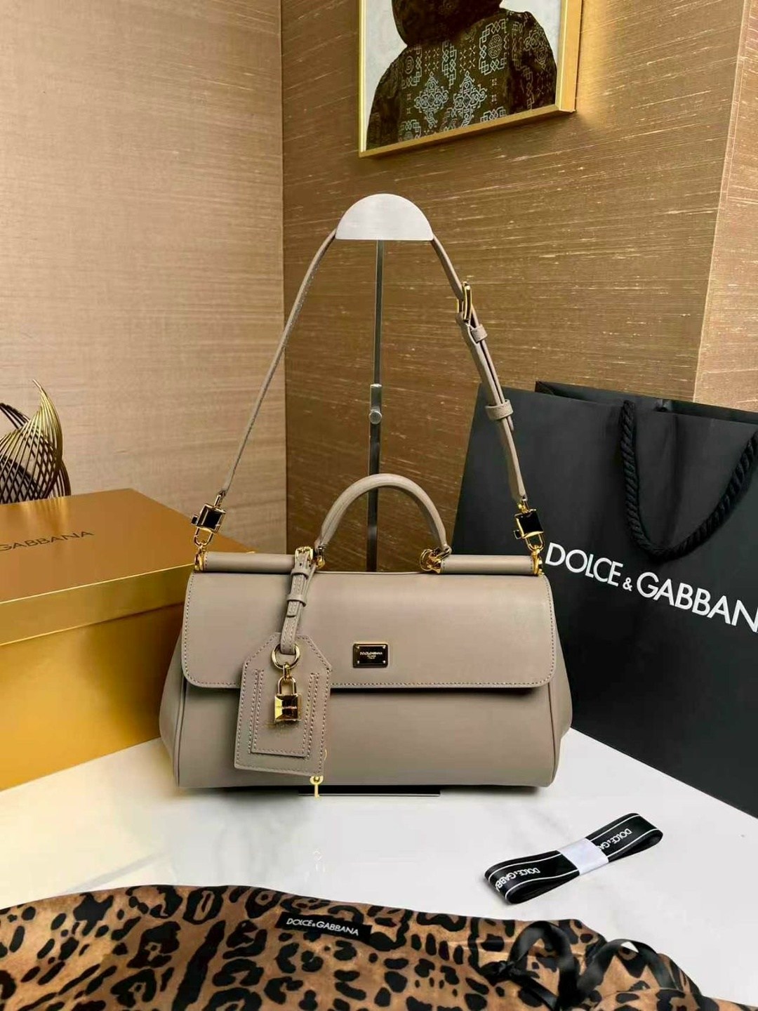 чёрная женская сумка my sicily dolce & gabbana,сумка dolce&gabbana,сумка дольче габбана,сумка дольче габбана сицилия,dolce & gabbana сумка sicily среднего размера черный