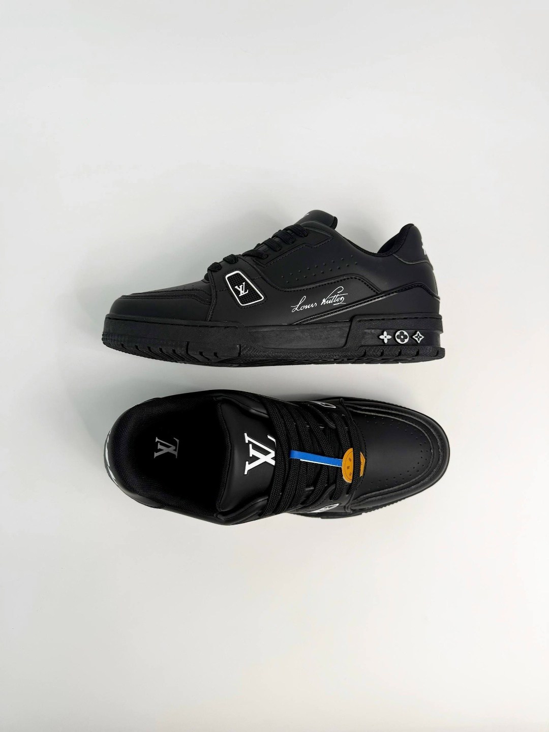 кроссовки lv trainers black louis vuitton черный,louis vuitton кроссовки,кроссовки trainer sneakers 'black monogram' louis vuitton,кроссовки lv trainers 'black' louis vuitton,кроссовки louis vuitton t