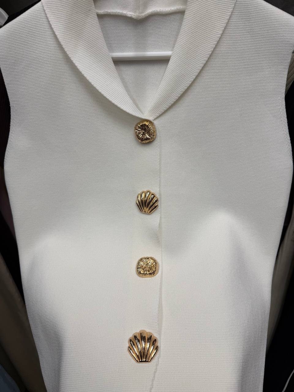 вязаные жилеты,жилетка женская,трикотажный жилет,жилет женский,вязаные жилеты женские