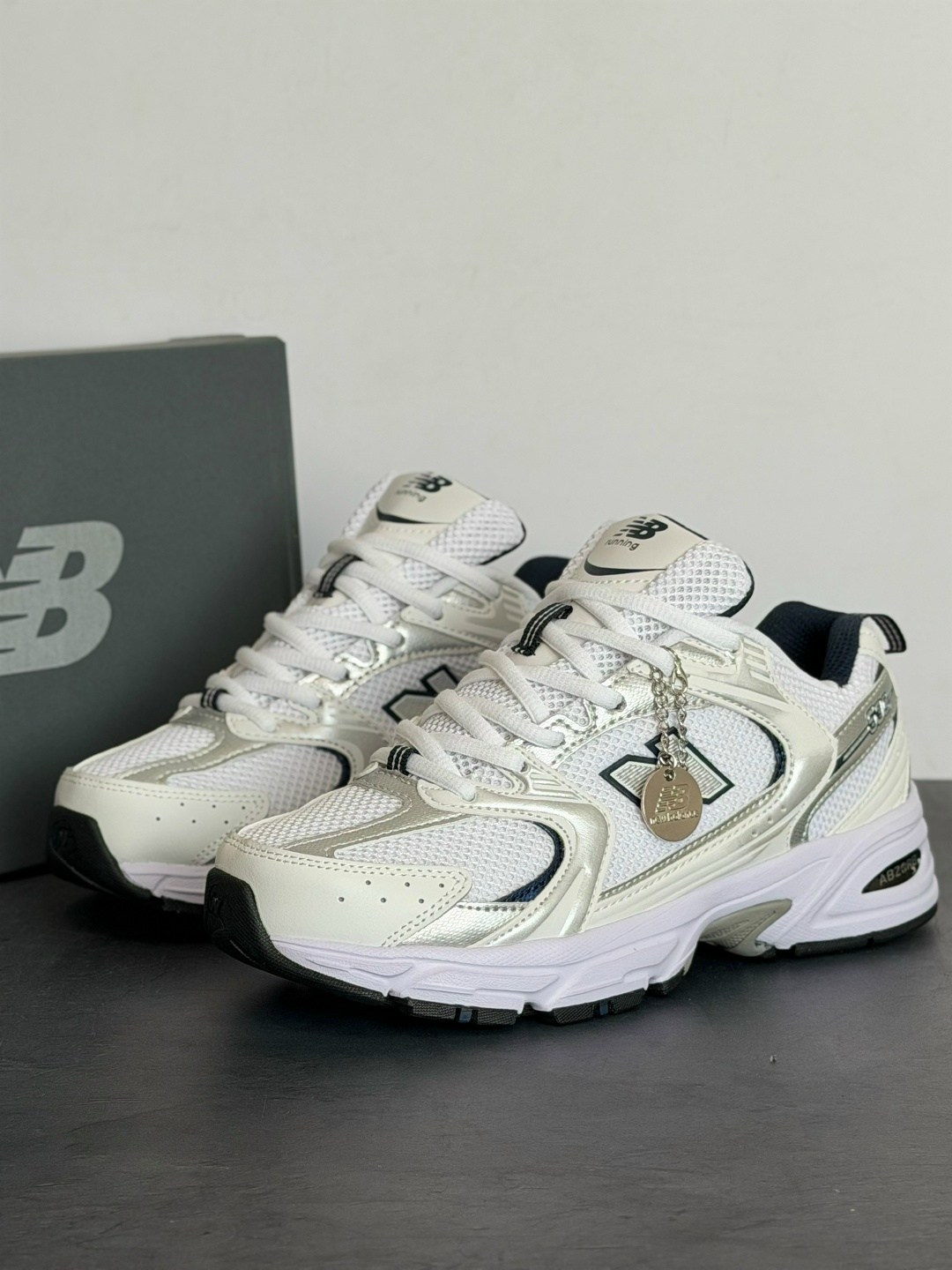 кроссовки new balance 530,new balance 530 white silver navy,кроссовки new balance,кроссовки new balance 530 white silver,кроссовки new balance 530 женские