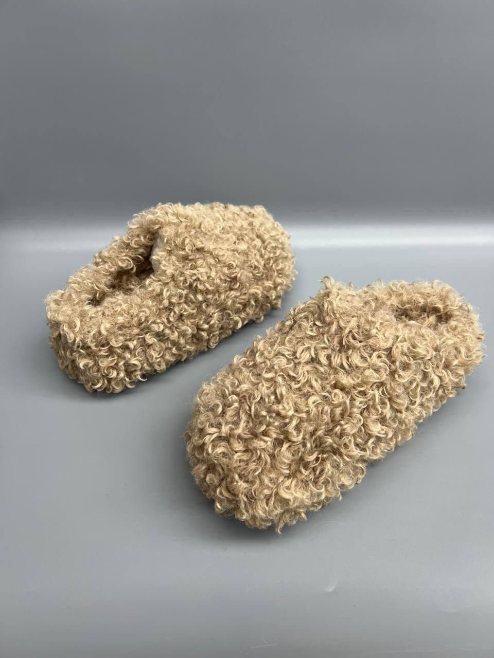 ,вязаные тапочки,домашние тапочки,меховые тапочки,женские меховые шлепанцы