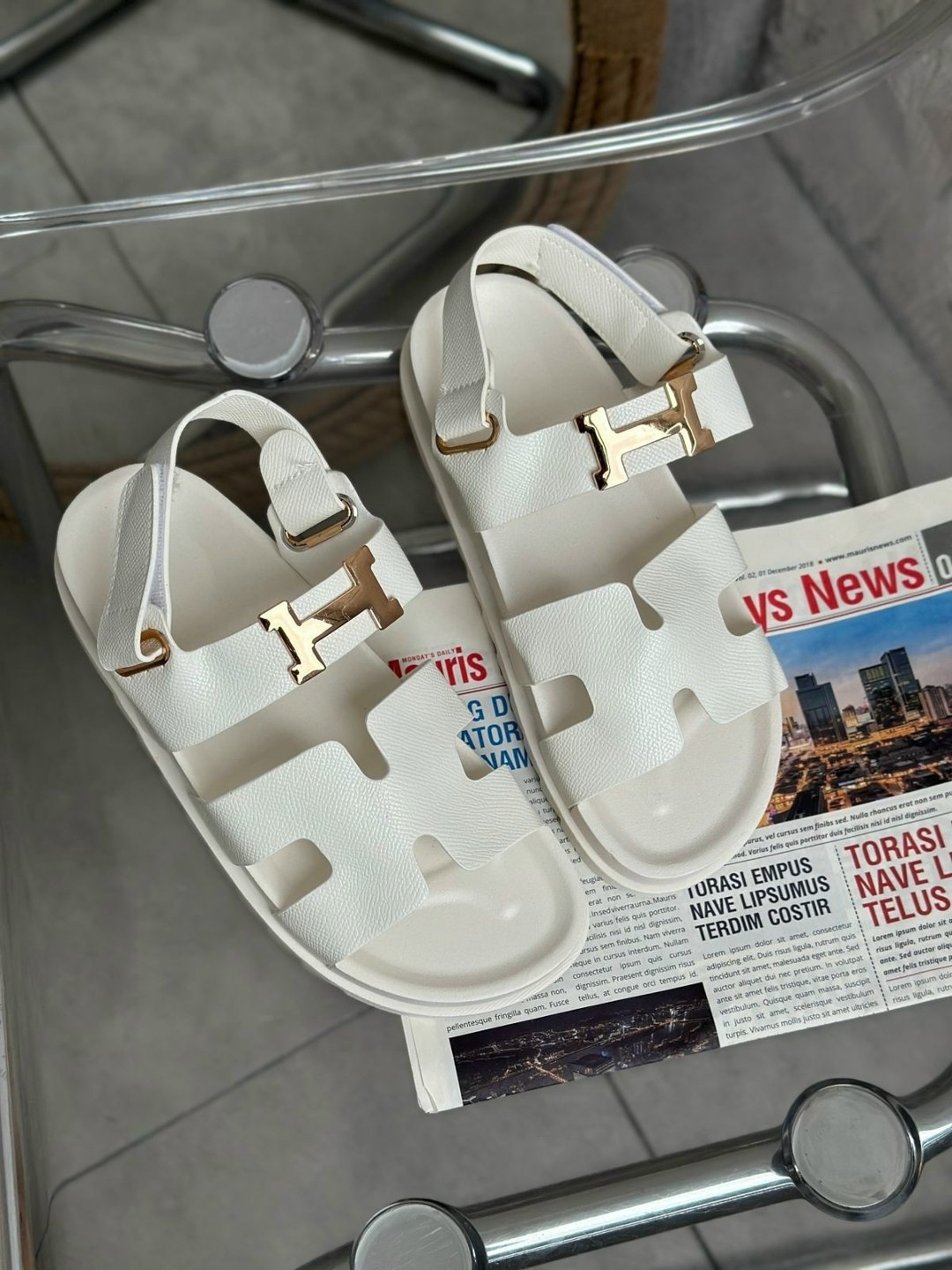 шлепанцы hermes,тапочки hermes,шлепанцы стильные,сандали,сандали гермес