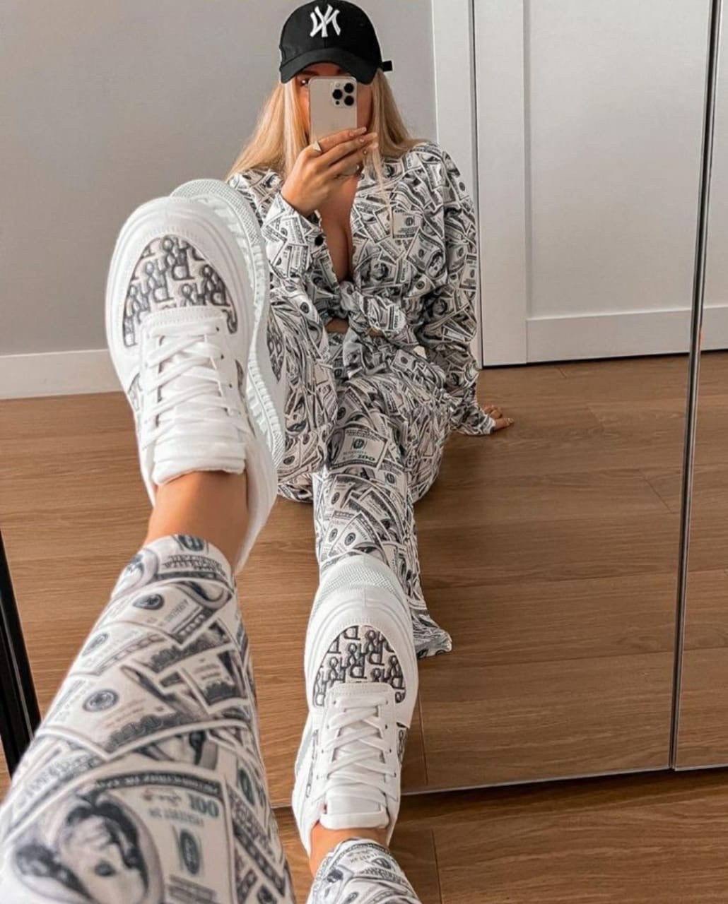 костюм в пижамном стиле,костюм с принтом,стильные костюмы,пижамные костюмы