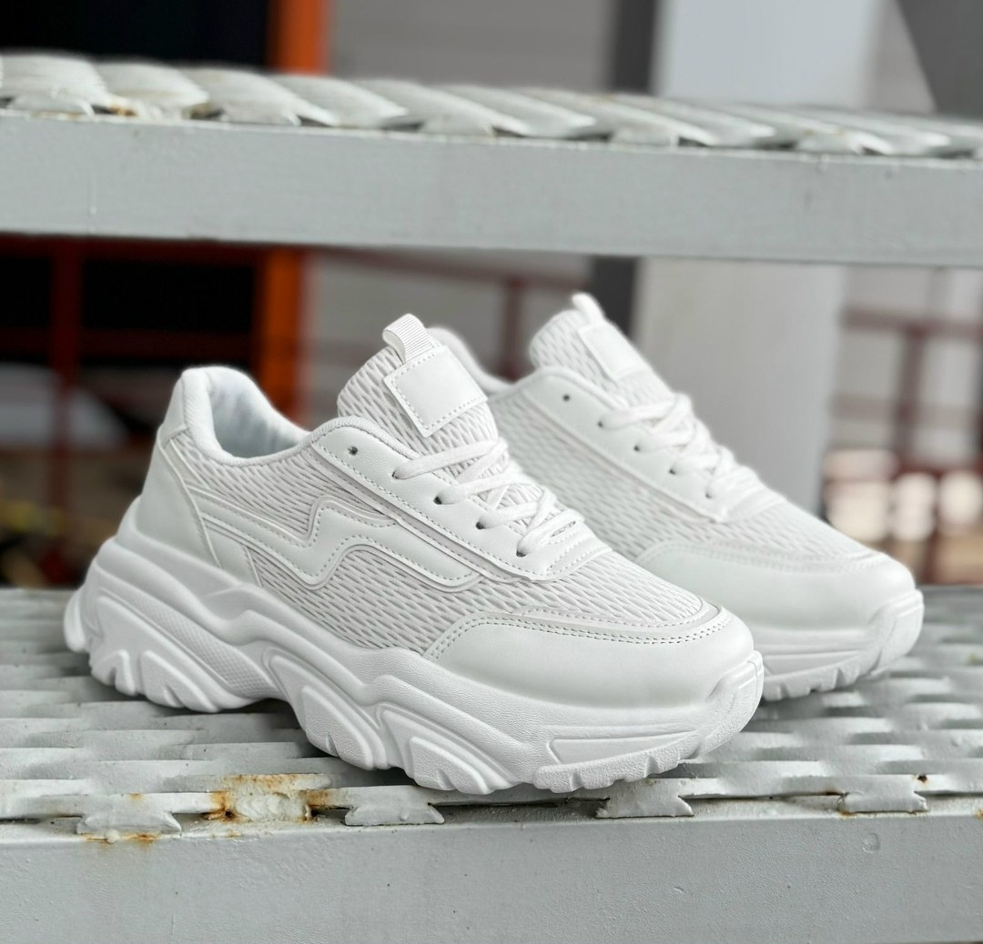 женские кроссовки,кроссовки женские белые,кроссовки белая,женские массивные кроссовки,кроссовки модные