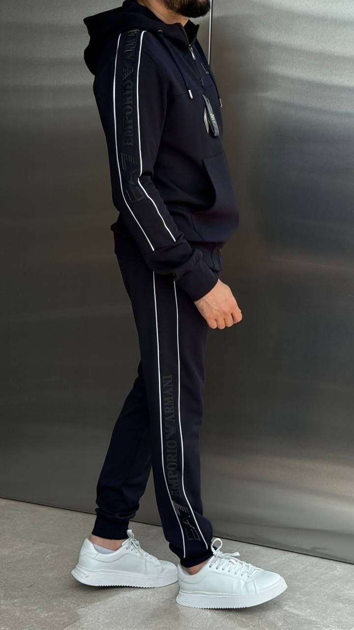 мужской спортивный костюм ea7 emporio armani,костюм эмпорио армани ea7 carbon спортивный костюм мужской,костюм ea7,ea7 спортивный костюм мужской,костюм ea7 emporio armani