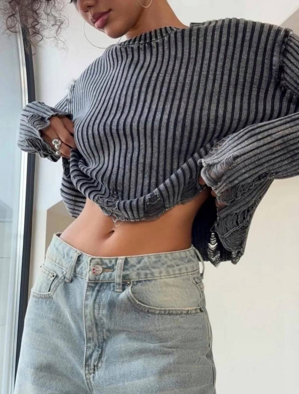 стильный свитер,джемпер,женские джемпера,кофта женская,свитер укороченный оверсайз рваный вязаный jonda