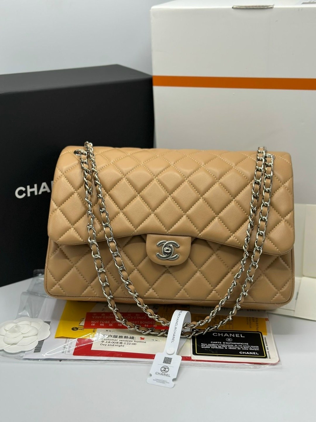 сумка шанель chanel 2.55 flap бежевая с фурнитурой серебро,сумка шанель,сумка chanel,сумка женская chanel,сумка шанель 2.55