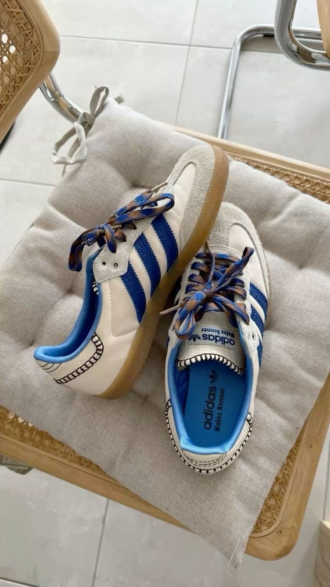 ,adidas samba og,adidas originals handball spezial,кроссовки adidas,adidas samba wales bonner