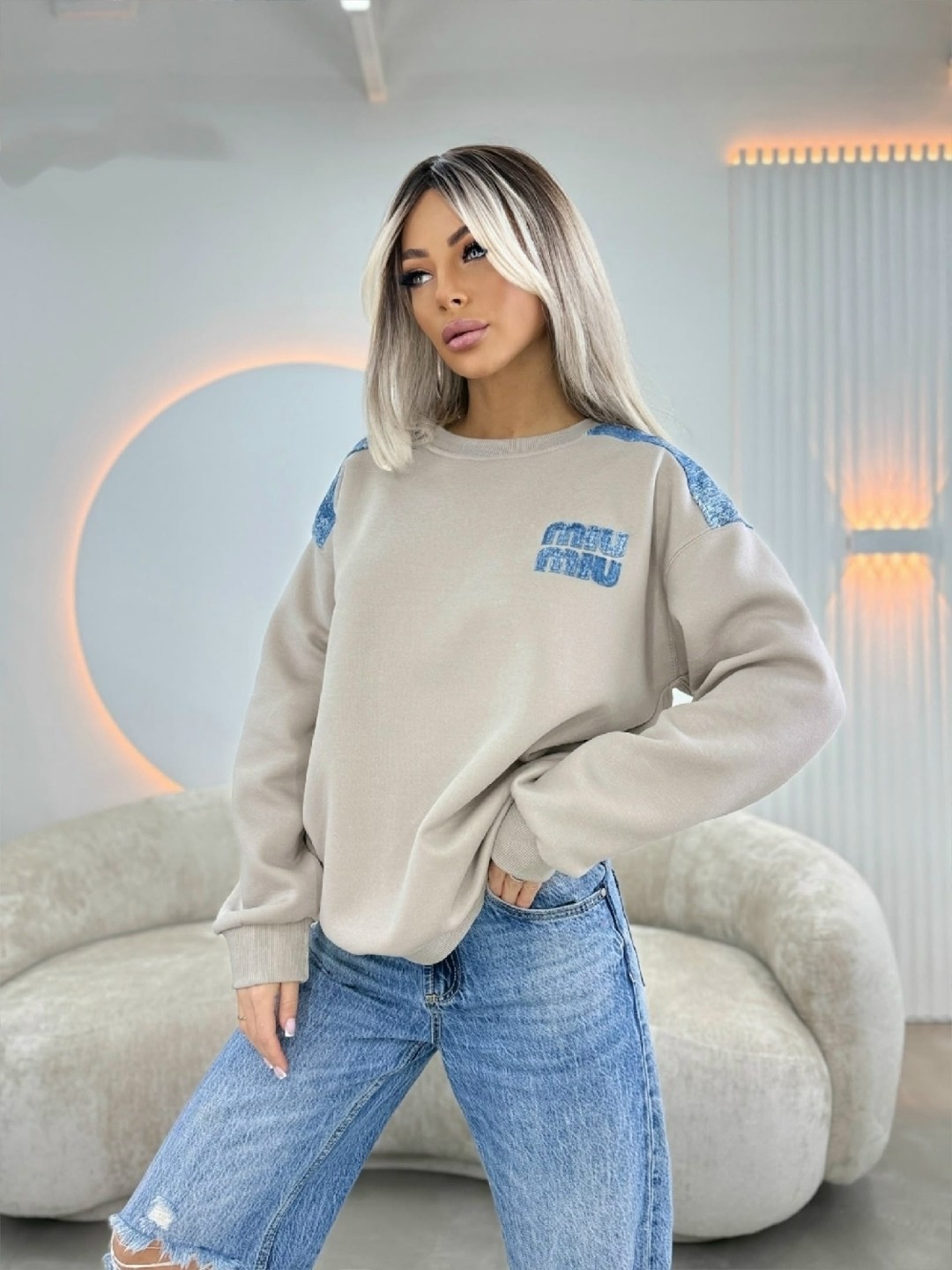 свитшот charutti 017377845 бежевый,свитшот бежевый,свитшот оверсайз,свитшот,стильный свитшот