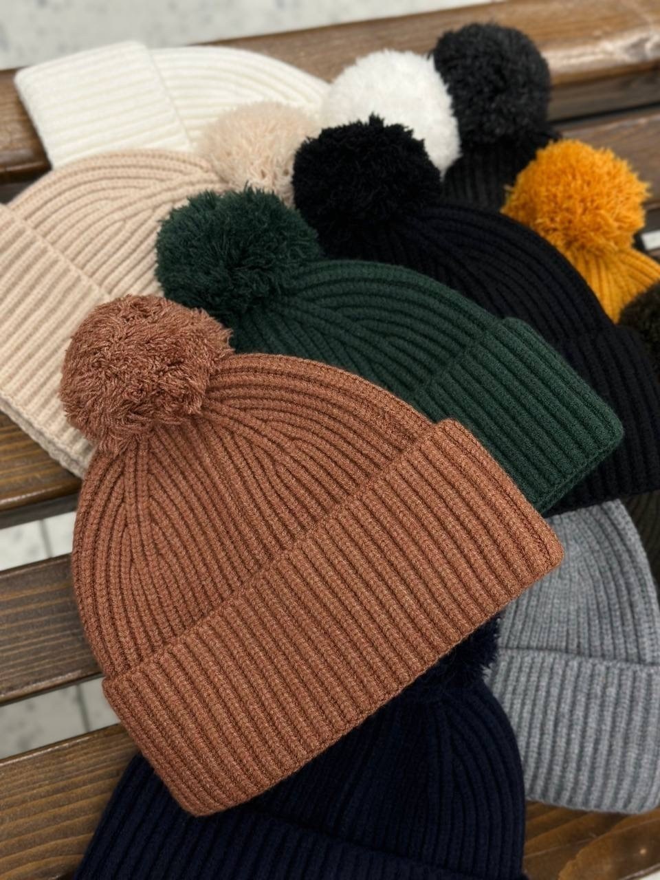 шапка зимняя мужская,шапка мужская с помпоном,шапка мужская,шапка,мужские вязаные шапки