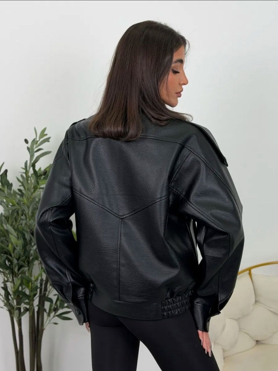 женская куртка кожаная оверсайз короткая okssana firsanova,женская куртка кожаная оверсайз короткая oksana firsanova,косуха куртка кожаная оверсайз демисезонная удлиненная mayberry,кожаная куртка овер