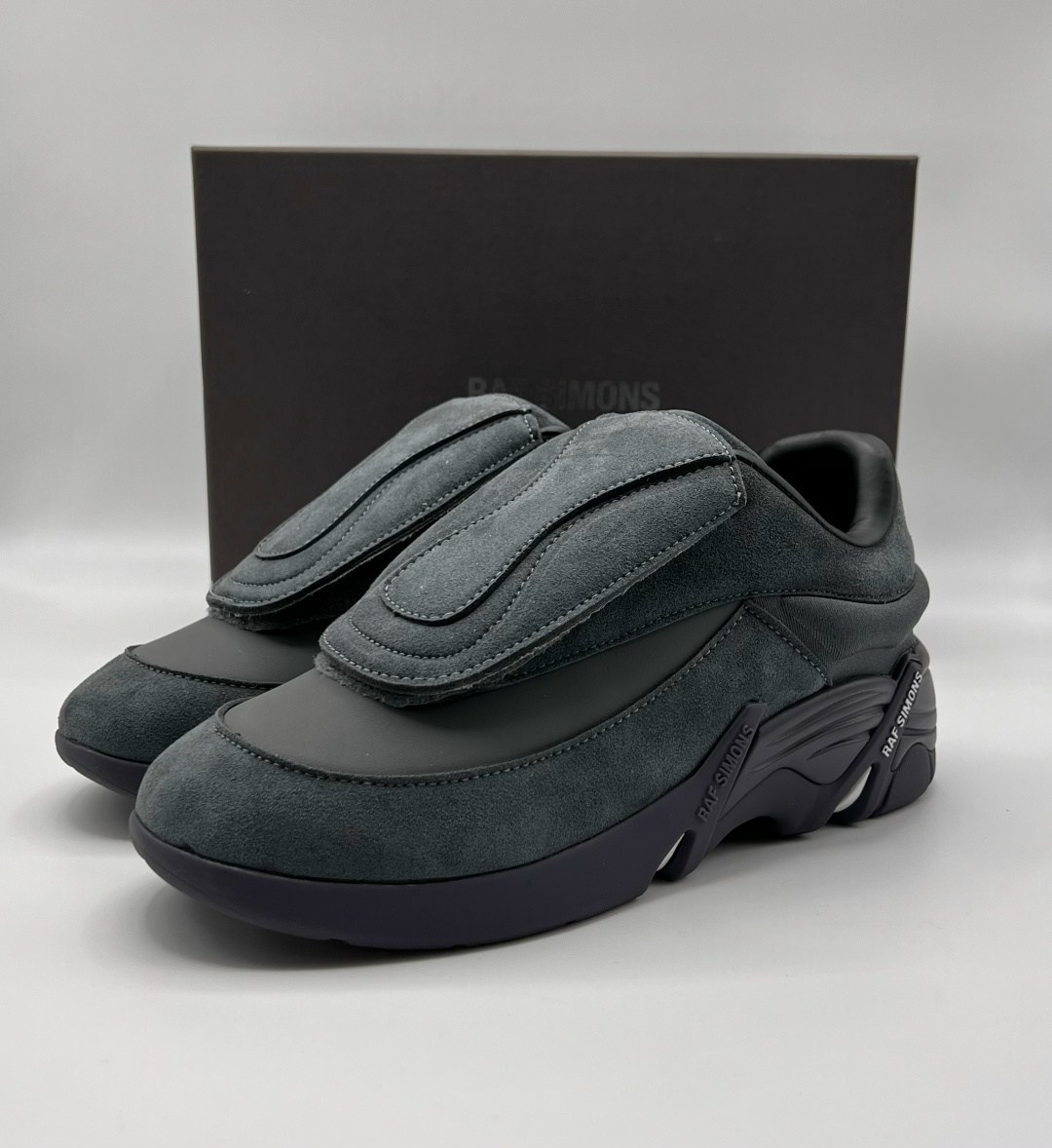 кроссовки raf simons antei,raf simons черные замшевые низкие кроссовки,кроссовки raf simons,кроссовки raf simons (runner) ante,raf simons antei