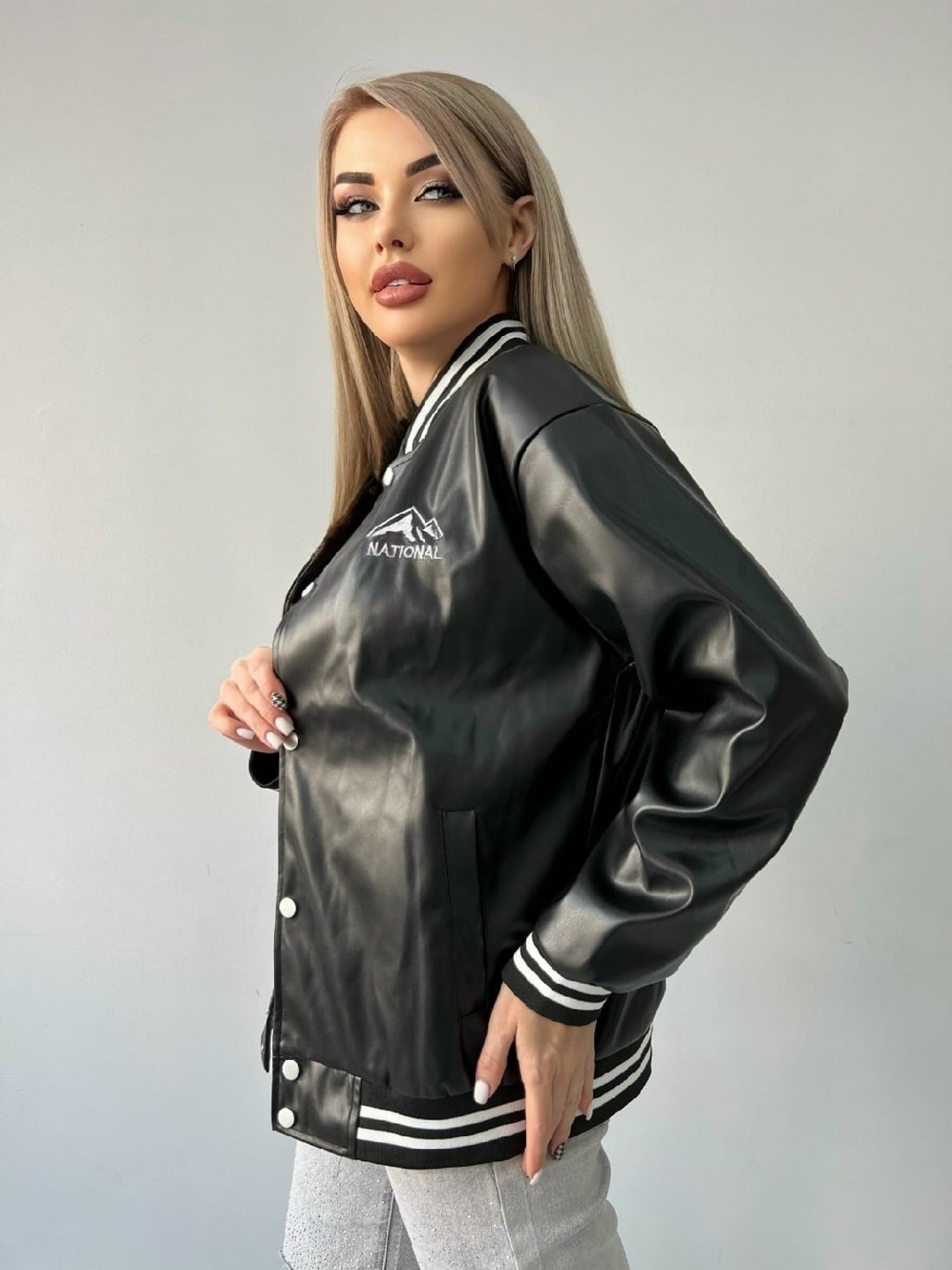 куртка бомбер,женская куртка бомбер,женская куртка,бомбер кофта,кожаная куртка бомбер