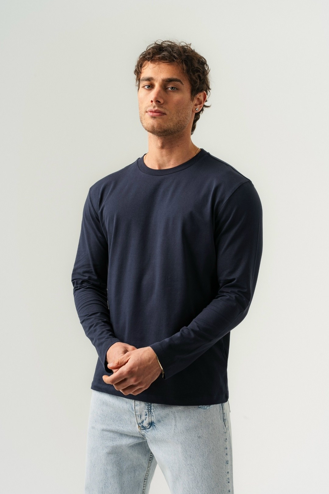 мужской лонгслив,лонгслив,однотонные мужские лонгсливы,лонгслив базовый,джемпера мужские