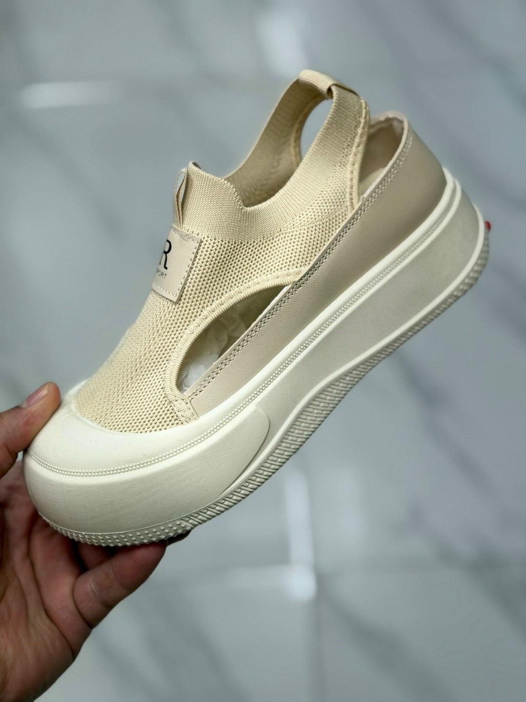 ,женская ,женские босоножки,женские кроссовки,повседневная