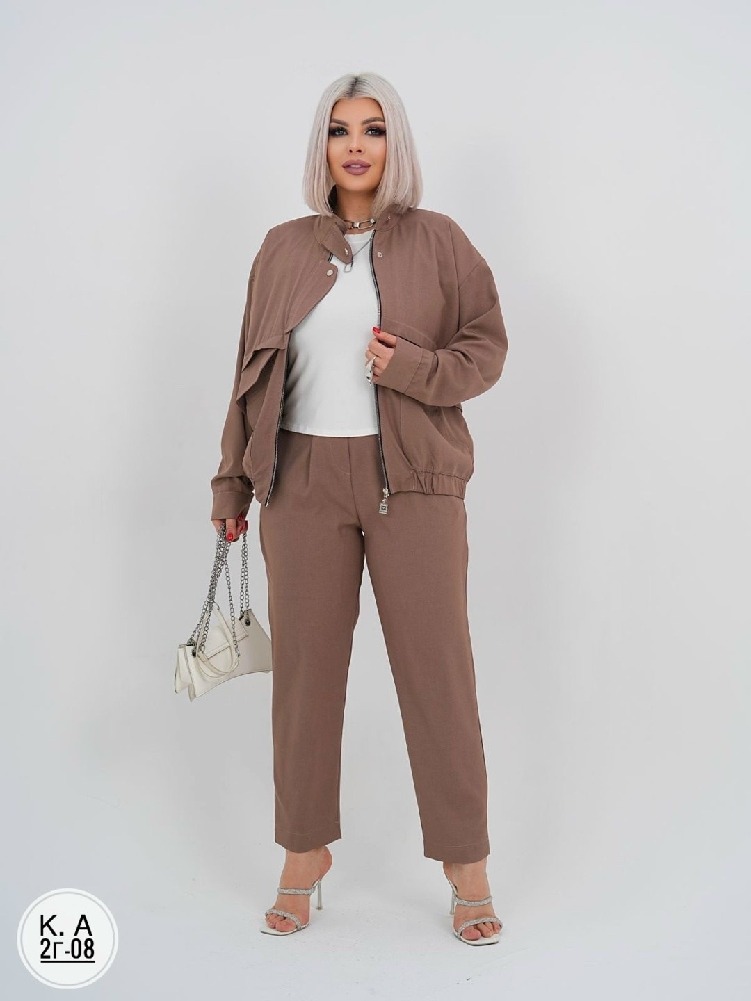 повседневный костюм,женские костюмы,женские костюмы больших размеров,костюм,костюм спорт