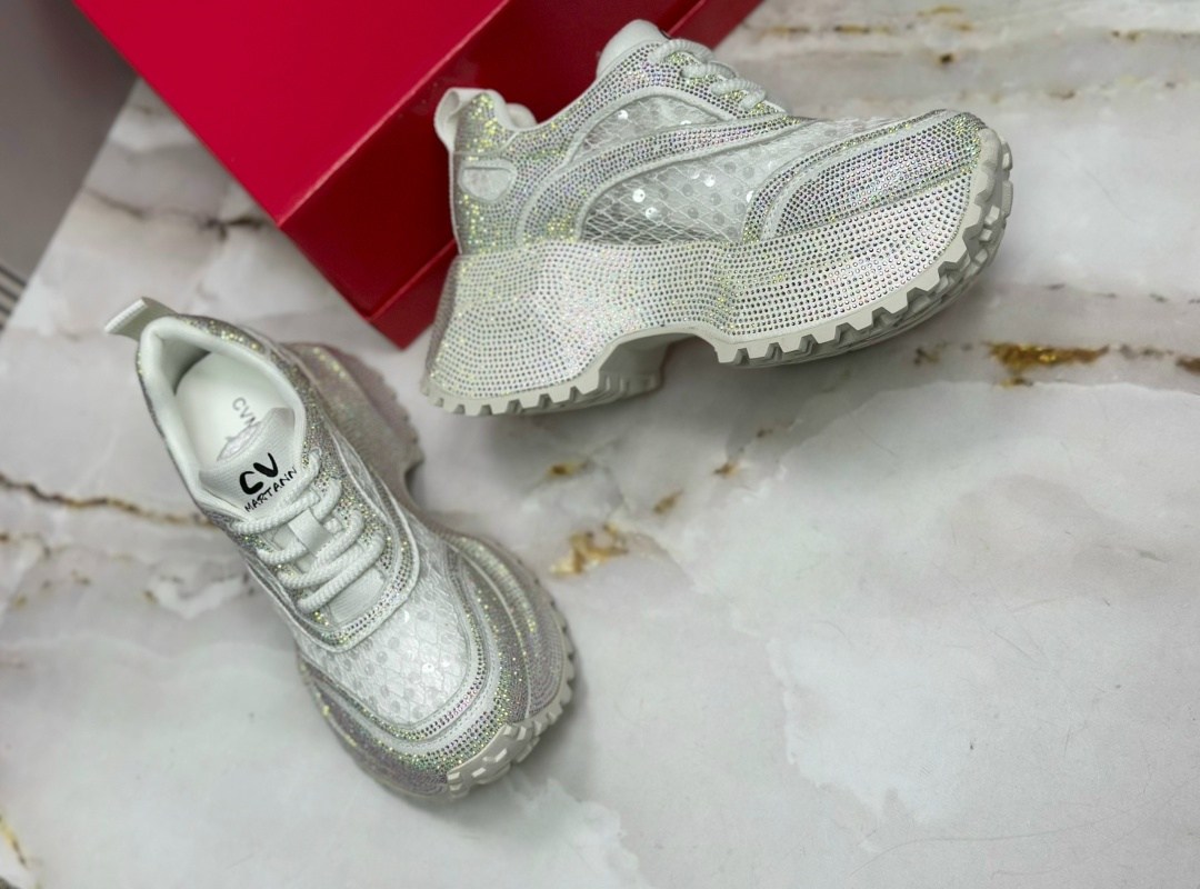 ,женские кроссовки,кроссовки в стразах,блестящие кроссовки,кроссовки модные