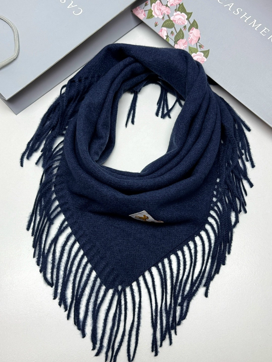 шарф платок,платок женский 100*100 см арт. 1519786,платок кашемировый,платки тёплые,платки шейный платок