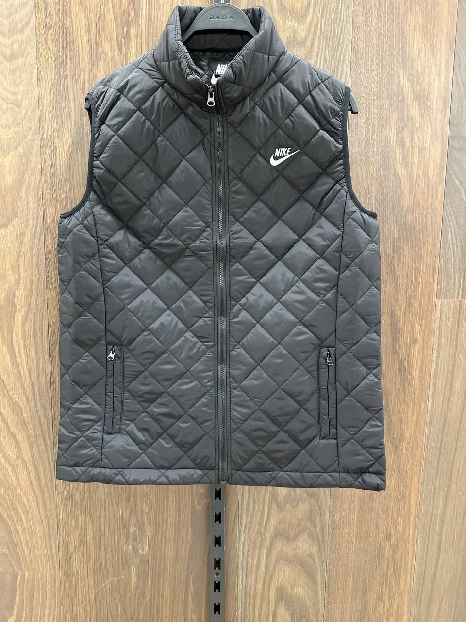 жилетка nike,жилетка nike мужская,жилет nike,жилет nike sportswear therma-fit tech,жилетка мужская