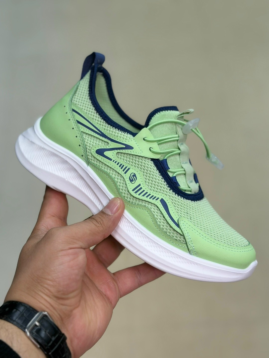 женские кроссовки,,кроссовки для женщин,спортивные кроссовки,кроссовки удобные