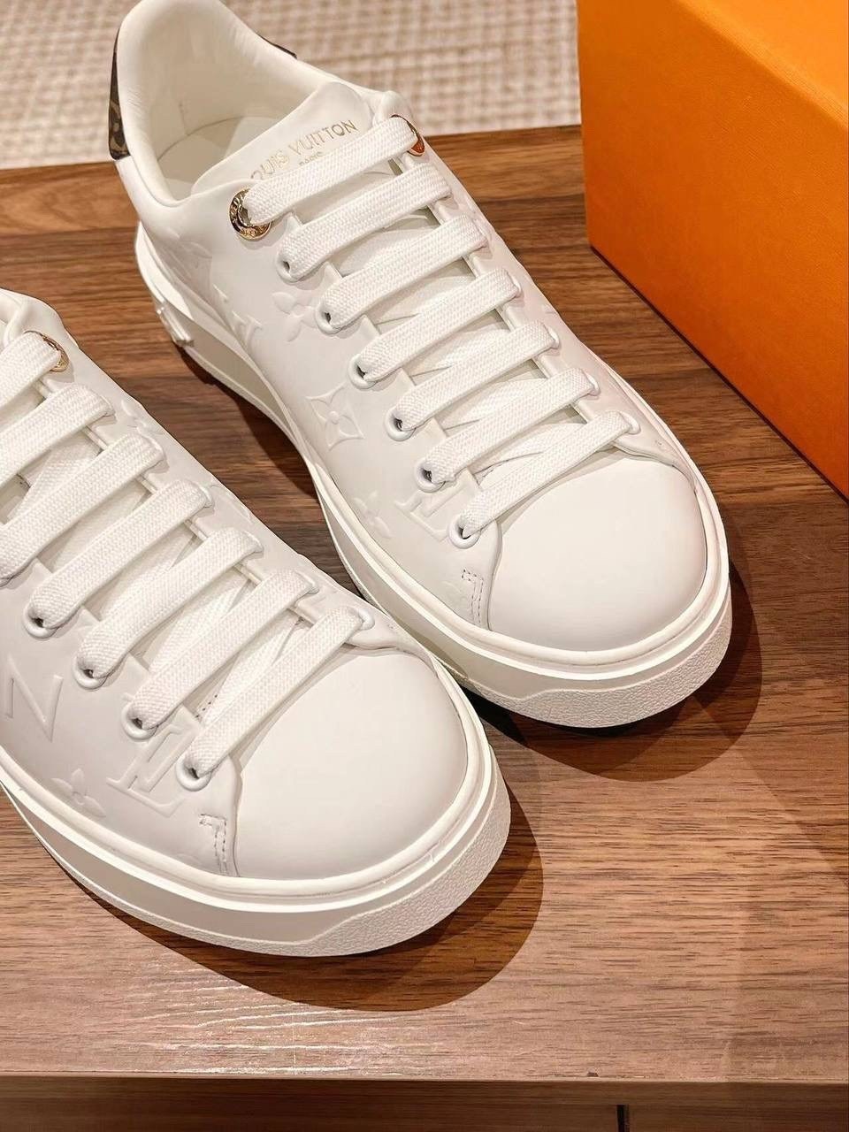 кроссовки женские louis vuitton,кеды луи виттон женские,кроссовки и кеды луи виттон,белые кеды луи виттон,женские кроссовки