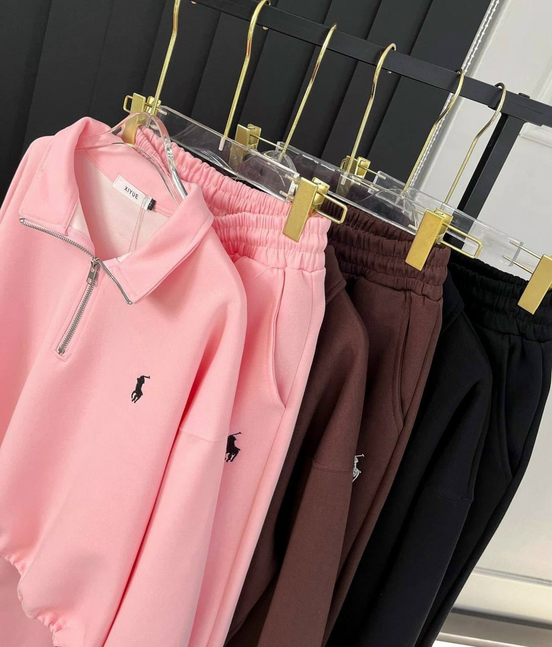 спортивные костюмы женские,костюм женский белый,спортивная одежда женская,спортивный костюм,кофта поло