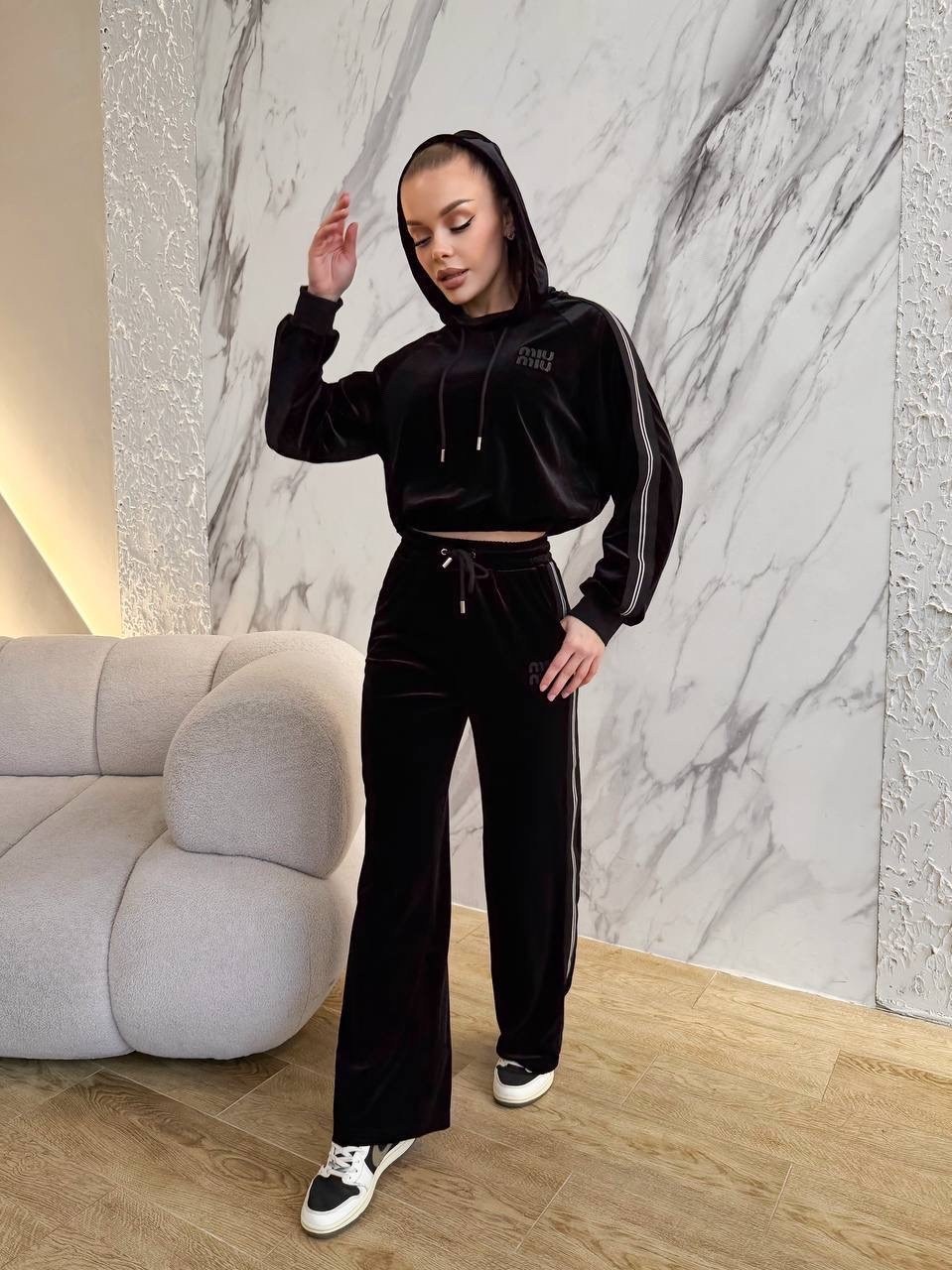 велюровый спортивный костюм,женский велюровый спортивный костюм,костюм женский велюровый,велюровый костюм,велюровый спортивный костюм женски