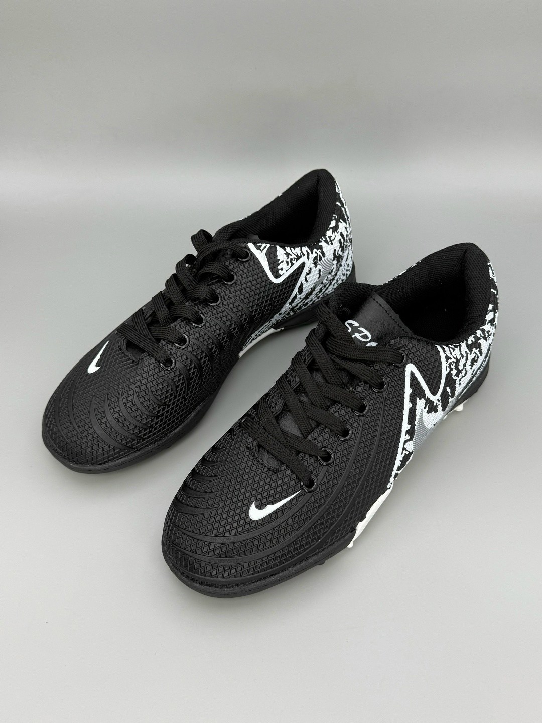 футзалки найк эластико,футбольная бутса,футзалки найк черные,сороконожки футбольные,шиповки футбольные