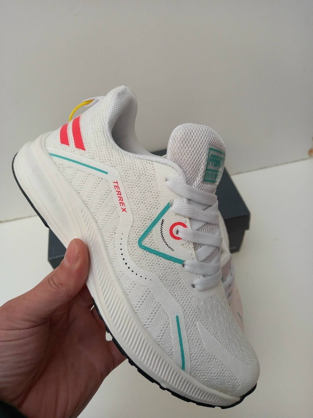 женские кроссовки,кроссовки,кроссовки для женщин,повседневные кроссовки,спортивная