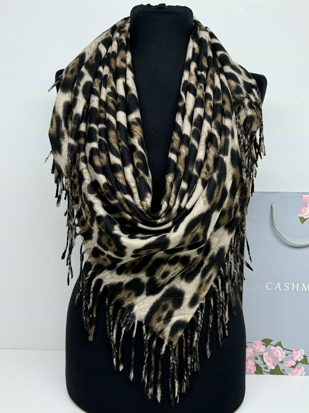 винтажный кашемировый шарф с леопардовым принтом,леопардовый палантин,леопардовый шарф,шарф леопардовый женский палантин леопард,палантин леопард