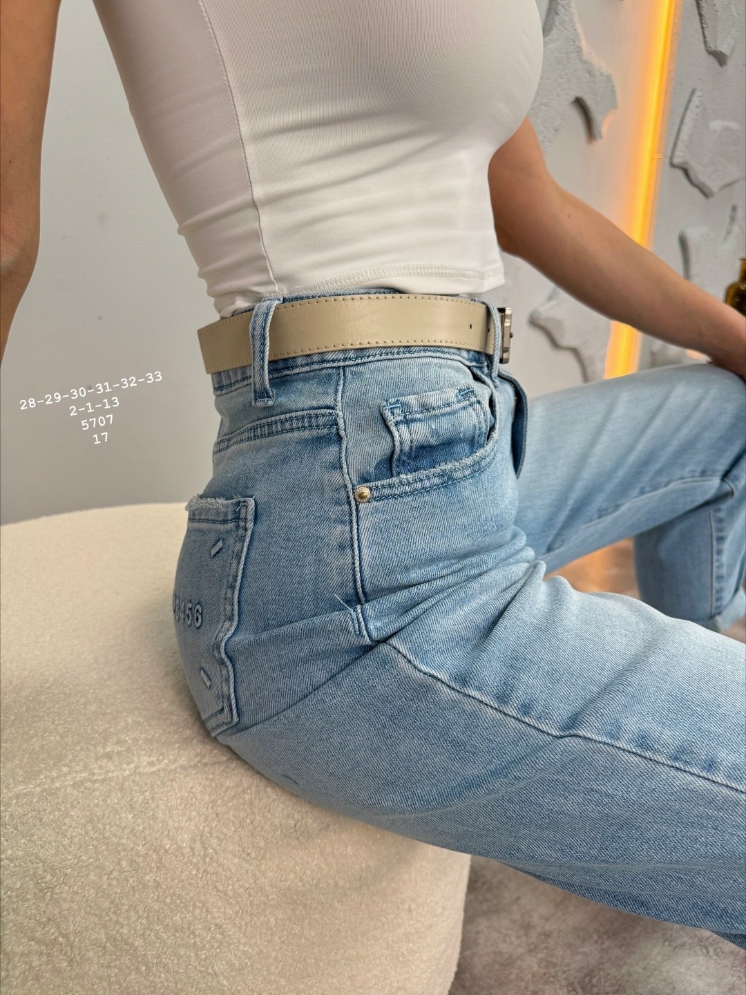 женские джинсы,джинсы мом женские,бананы джинсы женские,голубые джинсы,джинсы мом