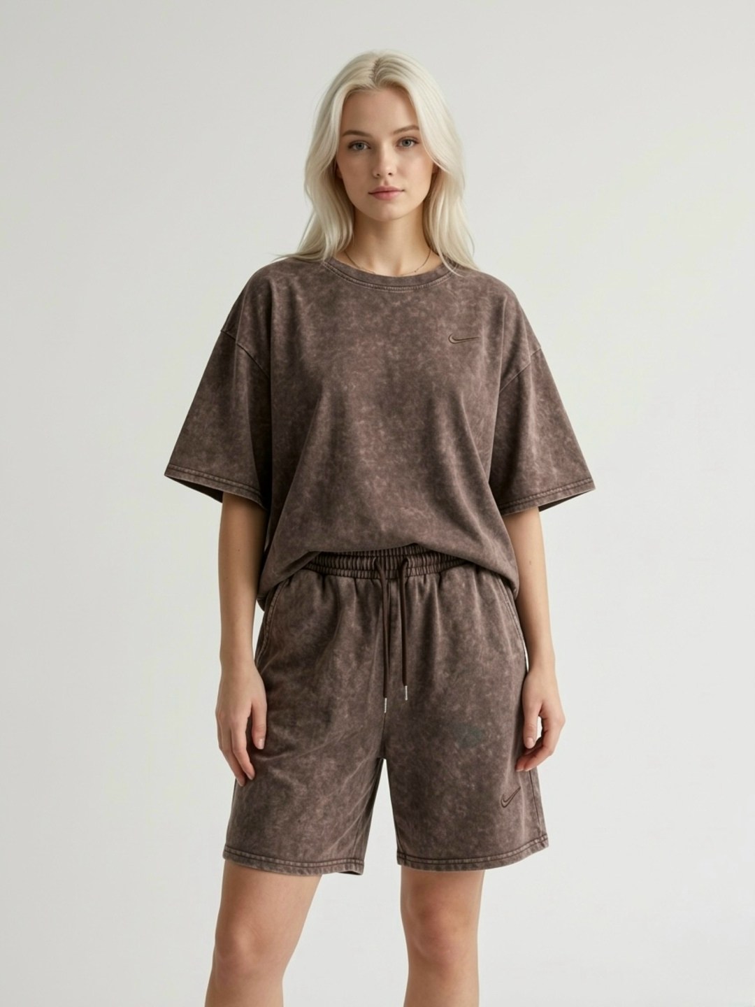 модная одежда,женские костюмы,футболки оверсайз,серая футболка оверсайз