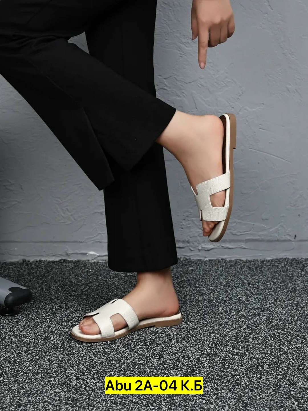 ,шлепки фенди женские,шлепанцы женские,шлепки гермес женские,эрмес тапочки женские