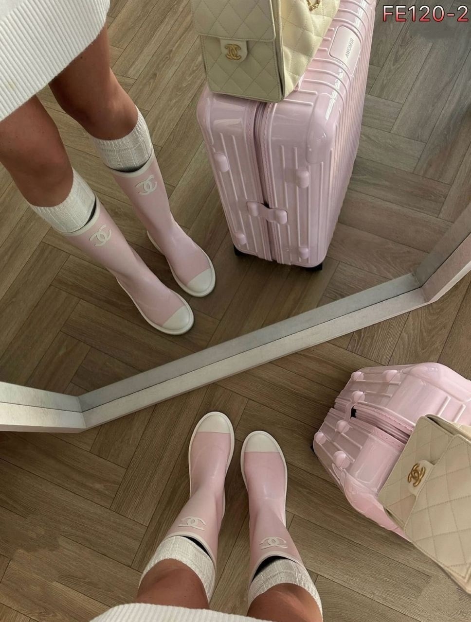 резиновые сапоги chanel,женские резиновые сапоги chanel,резиновые сапоги шанель,сапоги chanel,сапоги резиновые женские шанель