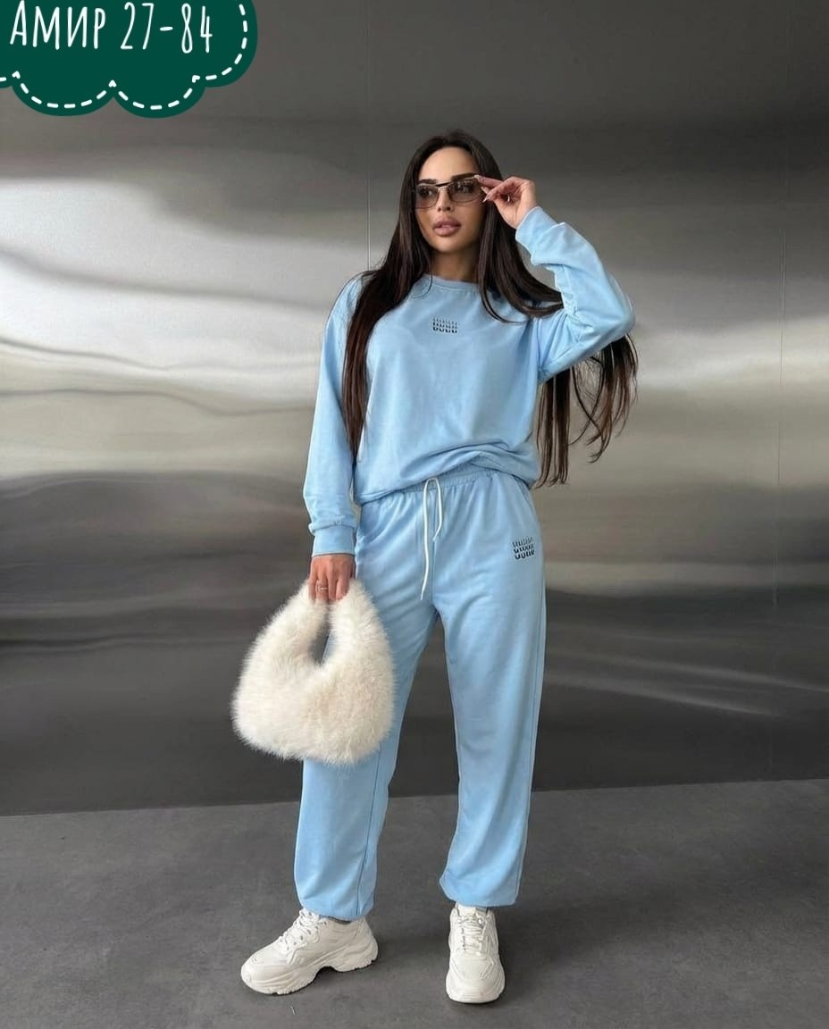 стильные костюмы,женский костюм,костюм на флисе,костюм спортивный женский,белые костюмы