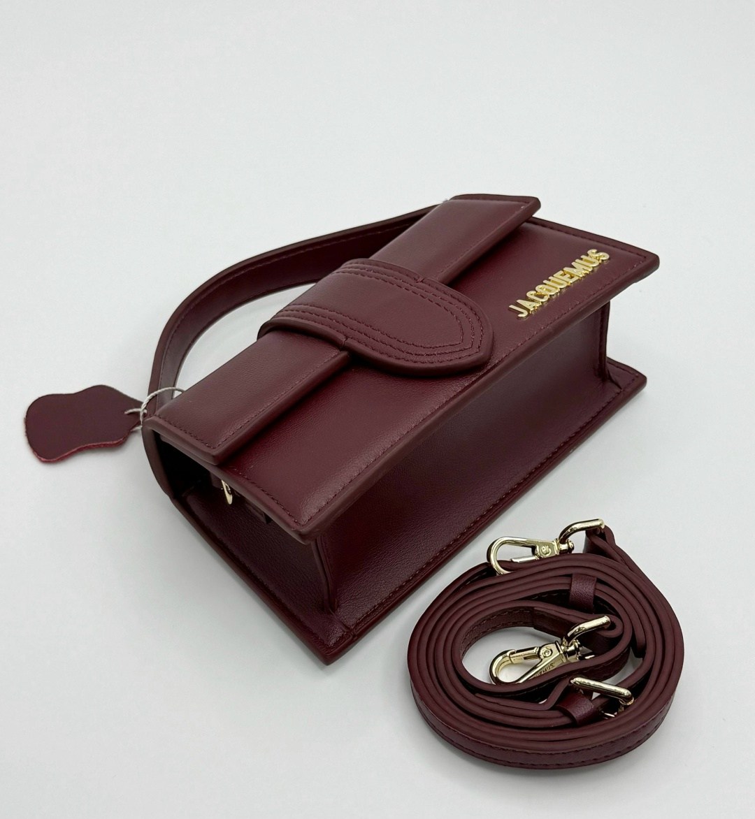 сумка jacquemus,сумка jacquemus le bambino,сумка jacquemus le chiquito,женская сумка jacquemus la bambino из натуральной кожи,сумка через плечо jacquemus