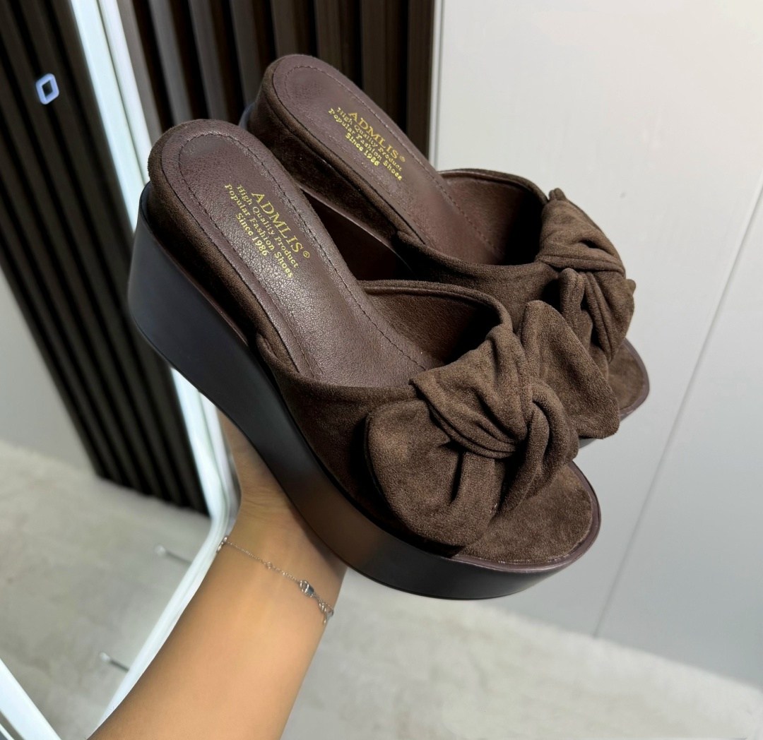 женские шлепанцы на платформе,шлепанцы женские,шлепки на платформе,модные тапочки,шлепанцы на платформе