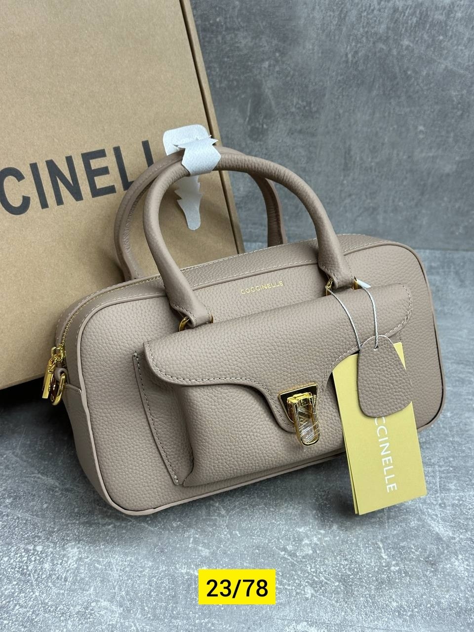 сумка coccinelle,женская сумка,сумка,сумочка из зернистой кожи coccinelle beat soft medium черный,женская кожаная сумка на цепочке coccinelle