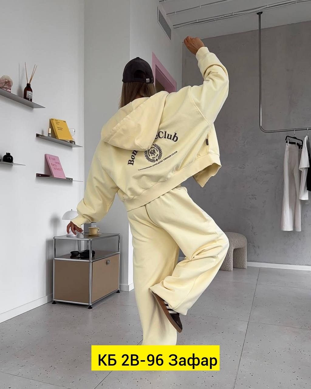 спортивные костюмы женские,спортивные костюм,стильные костюмы,костюм со штанами,женский костюм