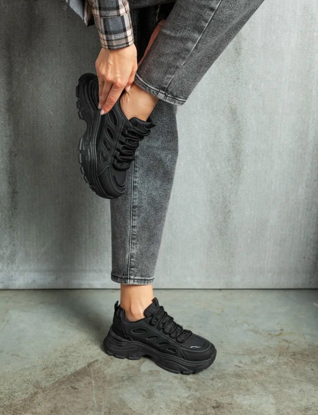 ,кроссовки женскиe,кроссовки черные,кроссовки женские черные,модные кроссовки