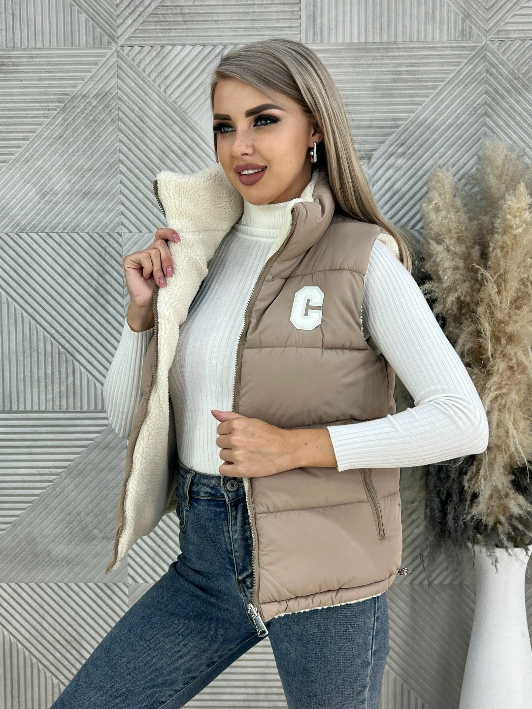 жилет женский двухсторонний,демисезонная жилетка,теплый жилет,жилет женский,жилетка короткая утепленная