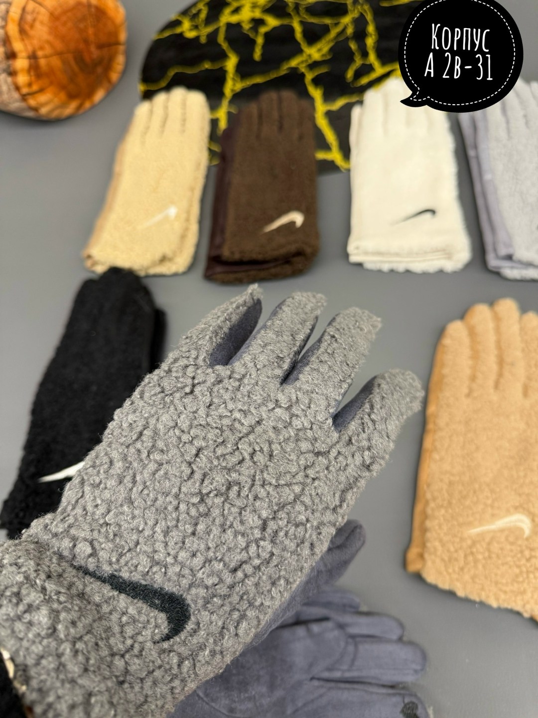 перчатки nike,перчатки теплые,женские перчатки,перчатки найк свуш,перчатки зимние nike