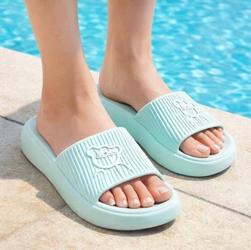 шлепанцы женские,тапочки модные,,шлепки женские,модные шлепанцы