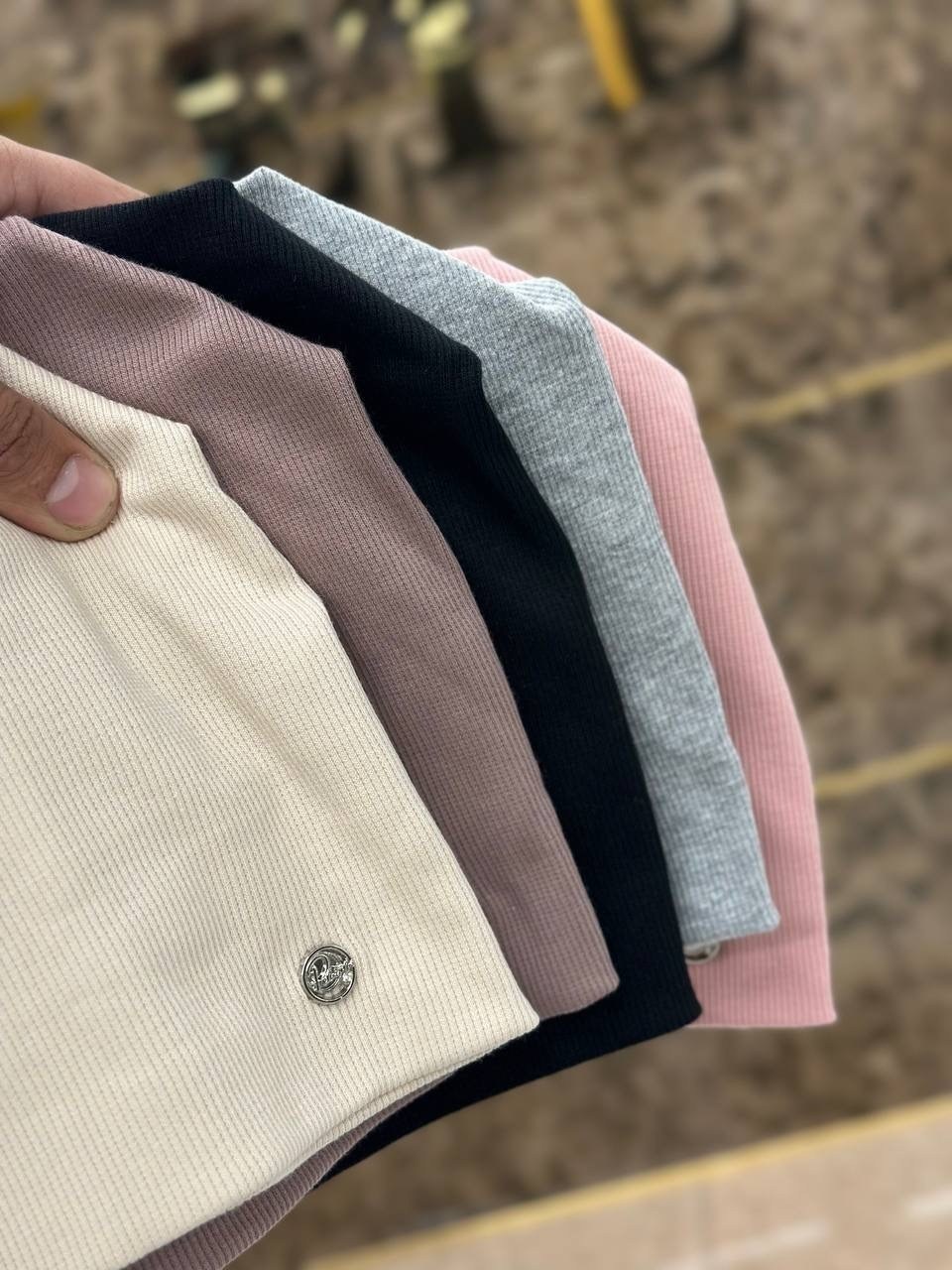 шапка женская,шапка бини женская,бежевая шапка,шапка бини,демисезонная шапка