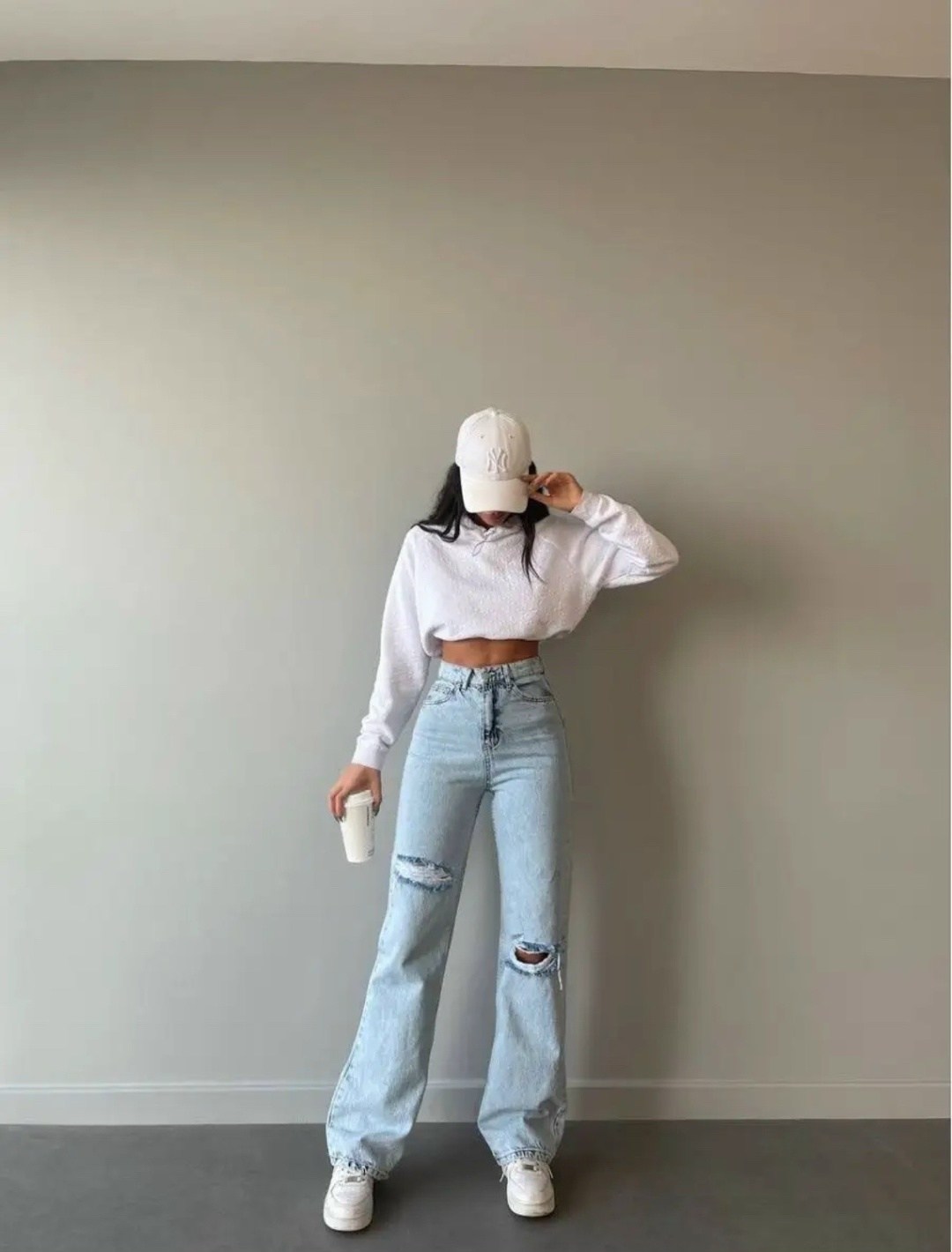 джинсы клёш рваные коленки,джинсы трубы с высокой посадкой рваные ladyelite 222026657,джинсы мом рваные,джинсы клёш писк моды рваные коленки арт.4190389,джинсы трубы с высокой посадкой рваные ladyelit