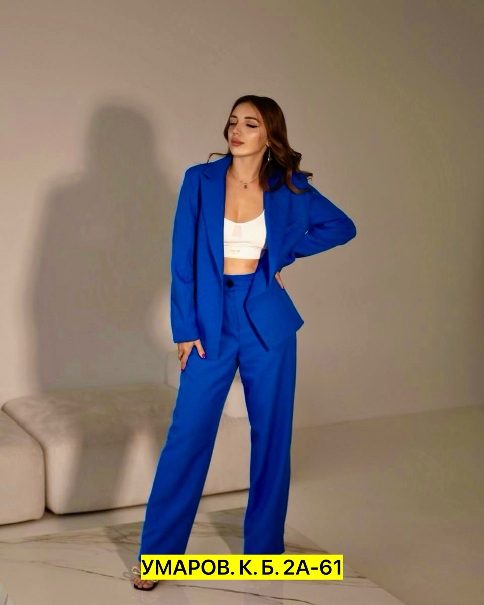 костюм женский брючный,голубой брючный костюм женский,женский брючный костюм небесно-голубого цвета,костюм брючный,классический костюм женский брючный